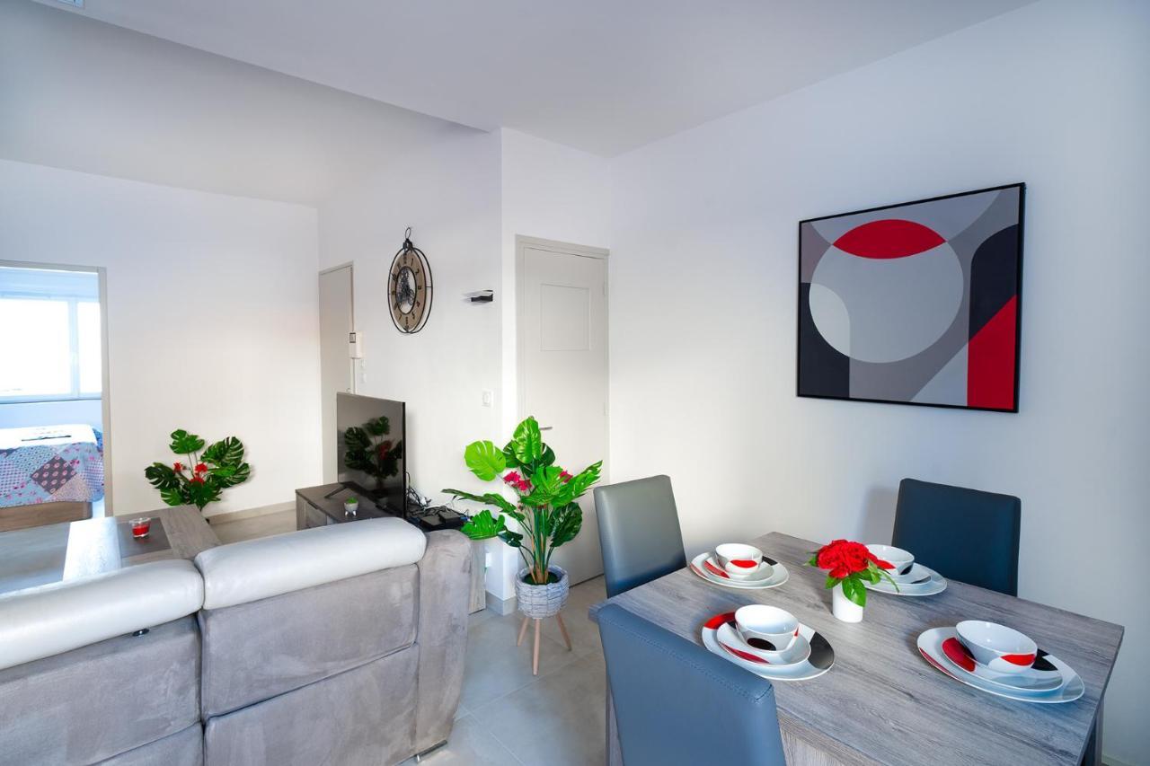 Superbe Appartement A 2 Pas Des Halles, Climatise, Terrasse, Garage Narbonne Dış mekan fotoğraf